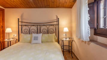 6 sovrum, skrivbord, strykjärn/strykbräda och gratis wi-fi