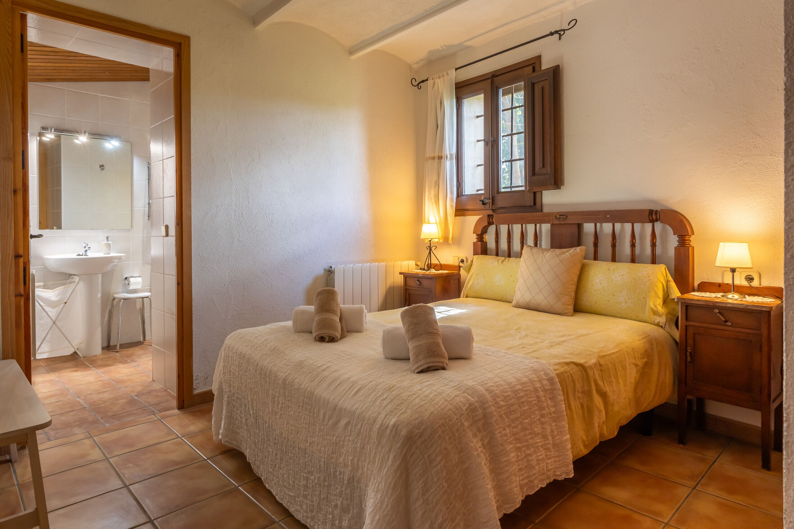 6 slaapkamers, een strijkplank/strijkijzer, gratis wifi, beddengoed