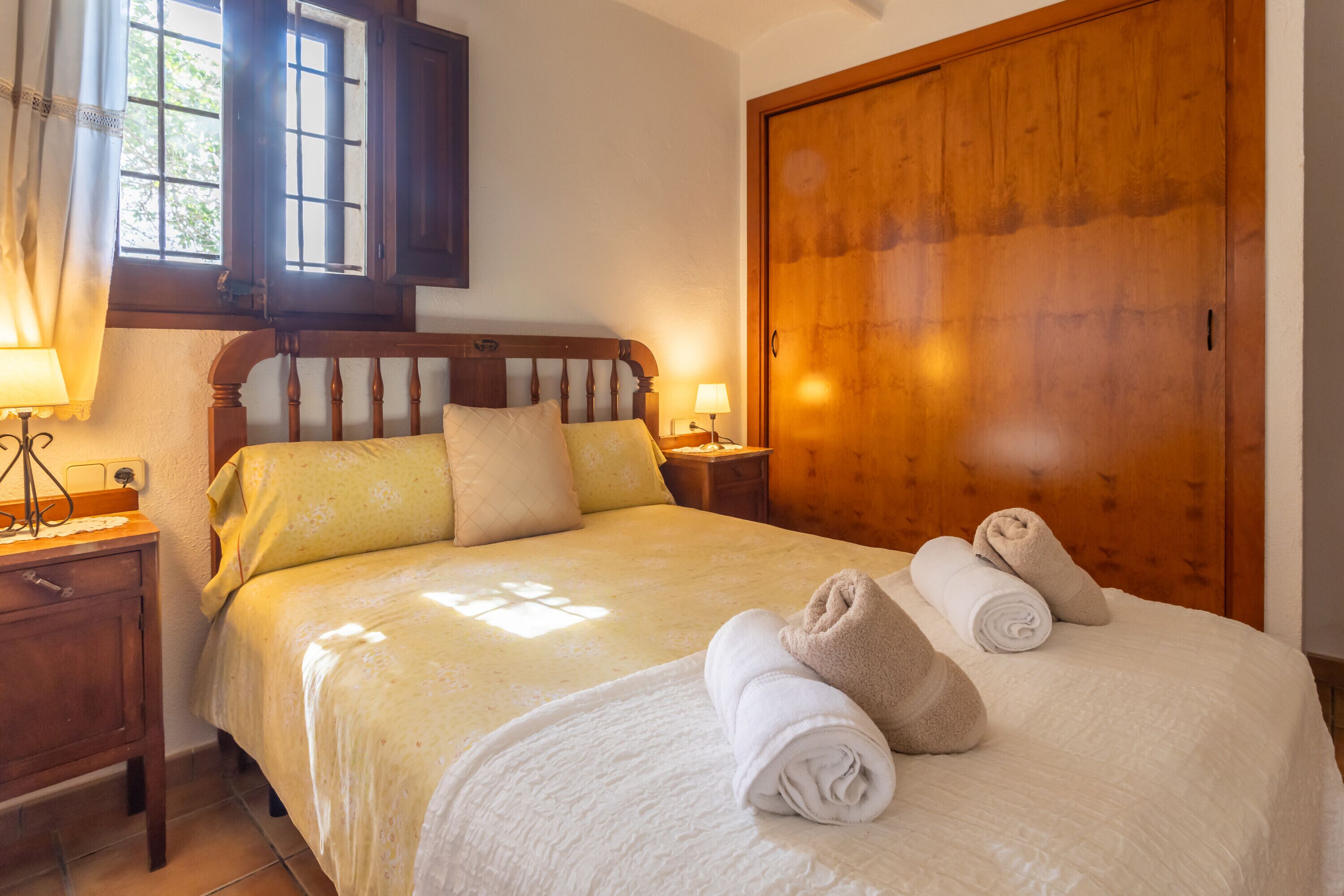 6 chambres, fer et planche à repasser, Wi-Fi gratuit, draps fournis