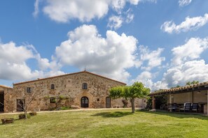Exterior - Lovely Vacation Home Pahissa de Can Abras (Girona)