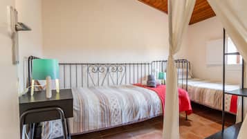 6 bedrooms, iron/ironing board, free WiFi, bed sheets