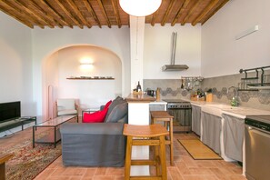 Frigorífic, forn, placa de cuina i rentaplats 