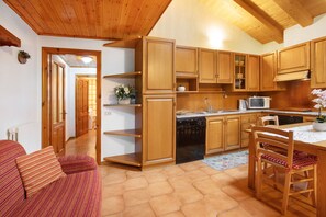 Interior - Apartment 'Baita Florin' with Mountain View, Balcony and Wi-Fi (Livigno)