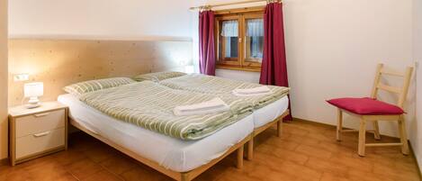 2 bedrooms, free WiFi, bed sheets