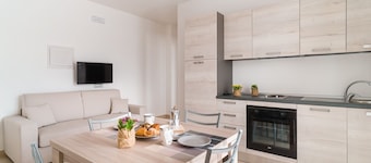 GuestHost - Scaringi Palace Trani - Room 4B