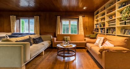 Villa with Mountain View, Private Terrace and Air Conditioning