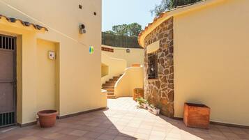 Enceinte de lâhĂ©bergement