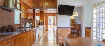 Holiday Home 'Villa Jarana' with Mountain Views, Wi-Fi and Air Conditioning