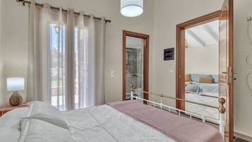 1 chambre, fer et planche Ă repasser, Wi-Fi gratuit, draps fournis