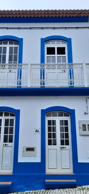 Exterior detail - Apartment 'Moradia Machado' with Private Terrace, Balcony and Wi-Fi (Topo Calheta São Jorge Açores)