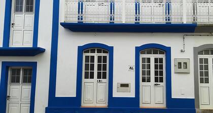 Apartment 'Moradia Machado' with Private Terrace, Balcony and Wi-Fi