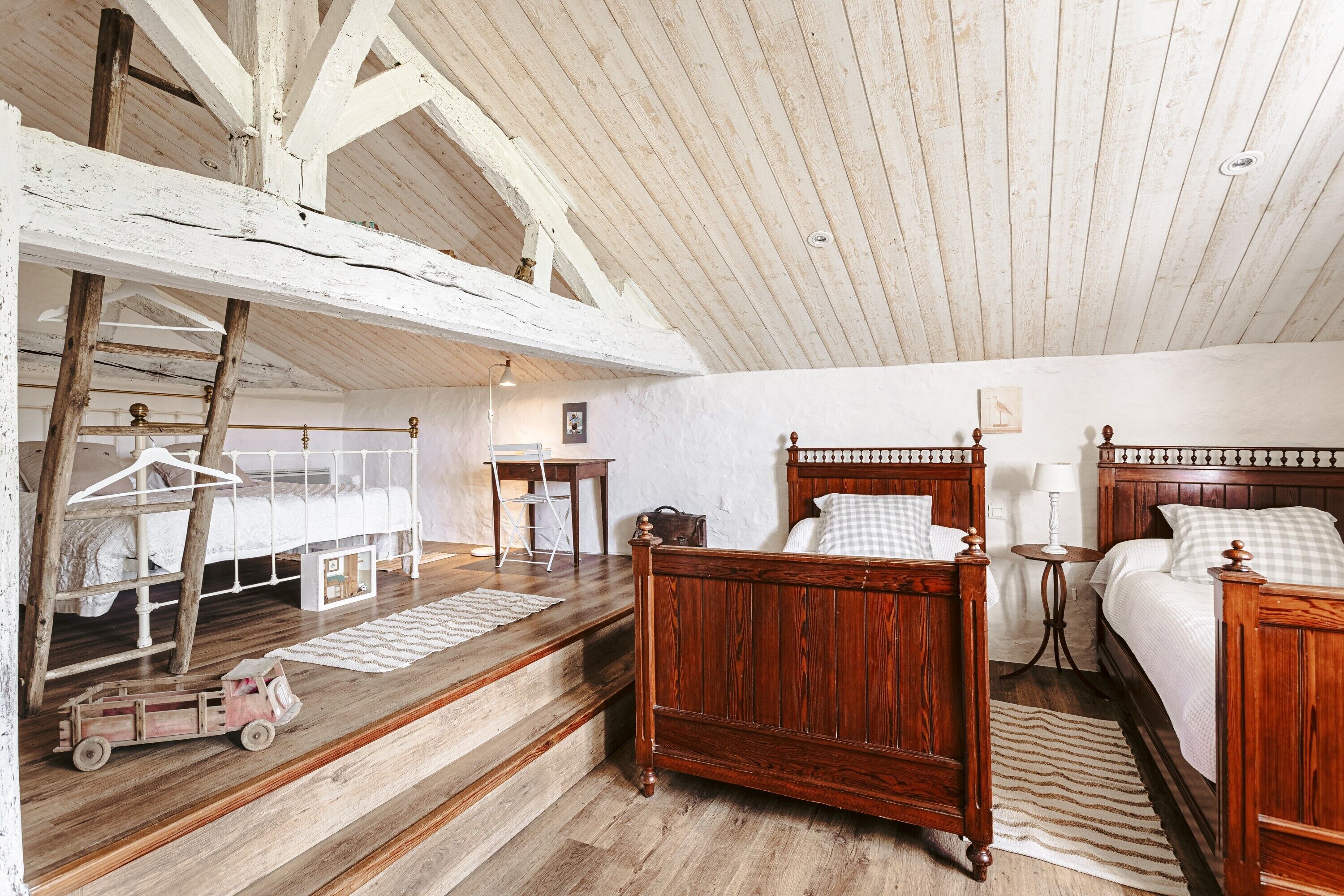 3 habitaciones, tabla de planchar con plancha y wifi gratis 