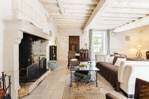 TV, fireplace, DVD player, table tennis - Holiday Home 'Logis La Tour - Gîte La Tour' with Private Pool, Private Terrace and Wi-Fi (Saint-Laurent-de-la-Salle)