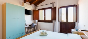 Habitación 'Camera 4' con terraza compartida, Wi-Fi y aire acondicionado