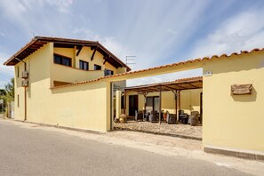 Exterior - Room 'Camera 4' with Shared Terrace, Wi-Fi and Air Conditioning (Palmas Arborea)