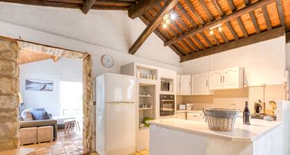Cottage 'Maison De Campagne' with Private Terrace, Private Garden and Wi-Fi