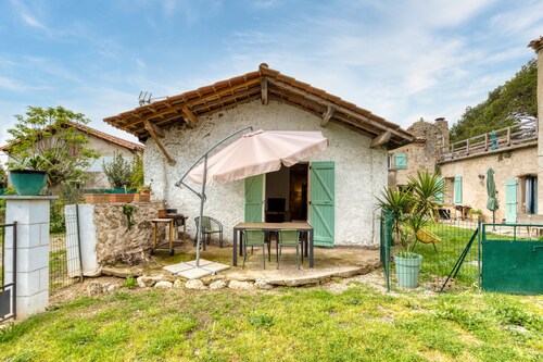 Cottage 'Maison De Campagne' with Private Terrace, Private Garden and Wi-Fi