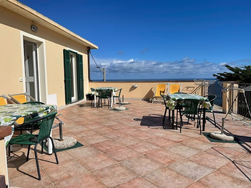 Apartment 'La Realidad 1' with Shared Pool, Wi-Fi and Air Conditioning