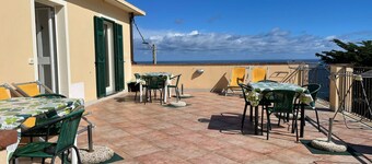 Apartment 'La Realidad 3' with Shared Pool, Wi-Fi and Air Conditioning