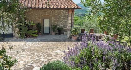 Ferienwohnung 'Fienile' mit Privatterrasse, WLAN und Klimaanlage