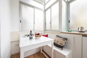 Interior - Holiday Home 'Sa Babbajola' with Balcony, Wi-Fi and Air Conditioning (Cagliari)