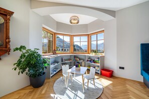 Game room - Apartment 'Villa Rosa Unterschöberlehof - Lene' with Mountain View, Wi-Fi and Air Conditioning (Meran)