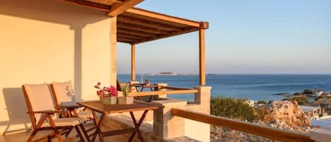 تناول الطعام بالخارج