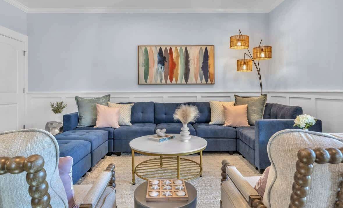 Smart-tv, videospelletjes, een dvd-speler en een tafeltennistafel