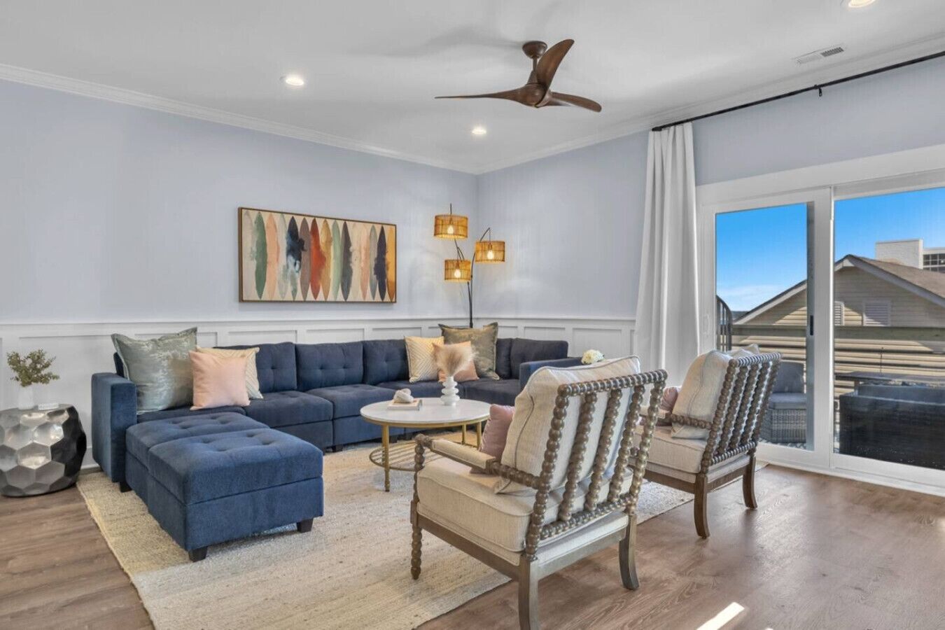 Smart TV, videojuegos, reproductor de DVD y tenis de mesa 