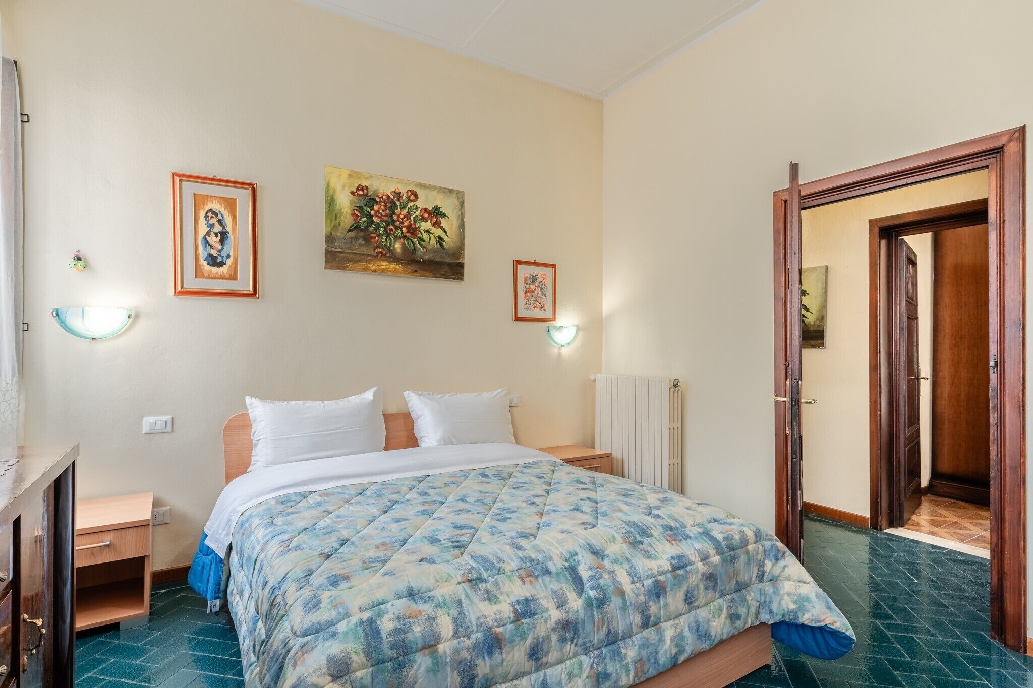 2 chambres, fer et planche à repasser, Wi-Fi gratuit, draps fournis