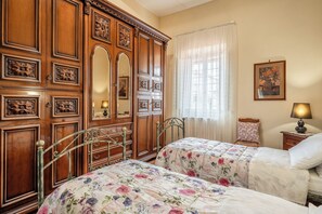 2 soverom, strykejern/-brett, wi-fi (inkludert) og sengetøy