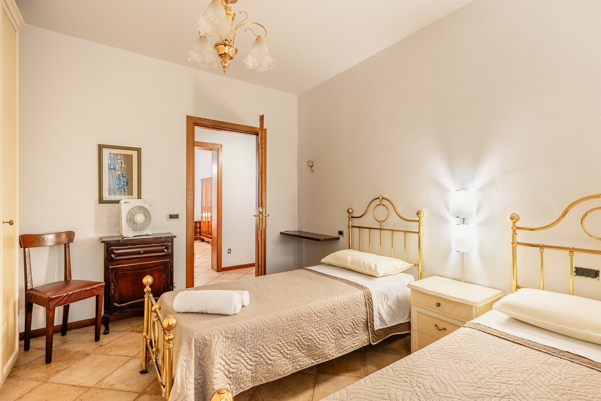 3 bedrooms, iron/ironing board, free WiFi, bed sheets