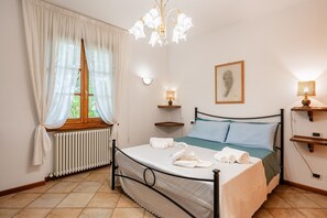 3 quartos, ferros/tábuas de passar roupa, Wi-Fi de cortesia