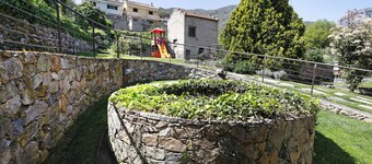 Studio Apartment 'Melograno Agriturismo La Ferla' with Wi-Fi and Air Conditioning