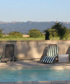 A heated pool - Apartment 'Au Epicéah, Logement À La Campagne' with Mountain View, Wi-Fi and Air Conditioning (Valence)