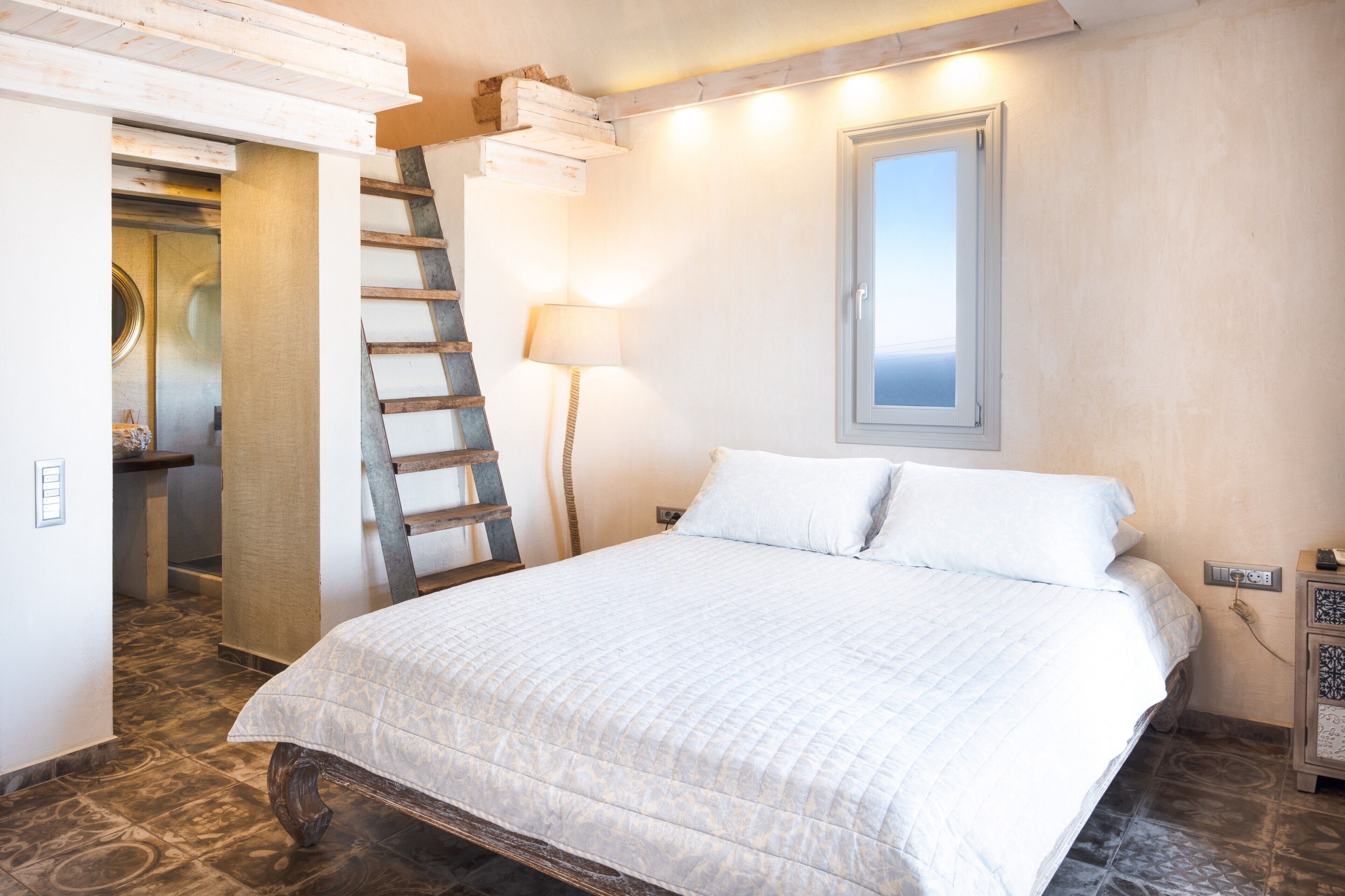 2 dormitorios, tabla de planchar con plancha, wifi gratis y ropa de cama