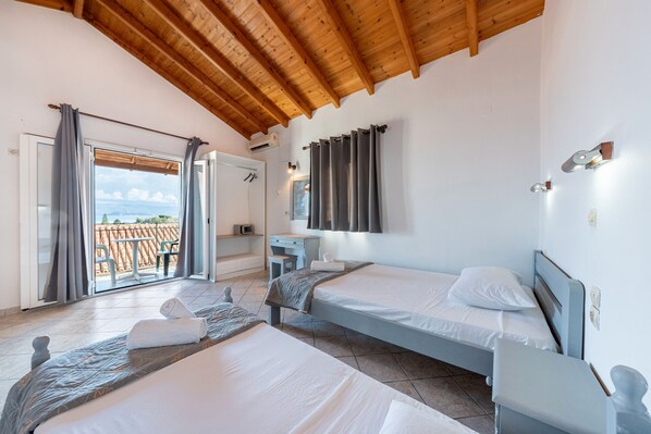 1 bedroom, free WiFi, bed sheets - Studio Apartment 'Kavos Panorama 112' with Sea View, Wi-Fi (Ke????a)