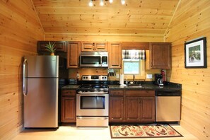 Microondas, horno, placa de cocina y lavavajillas