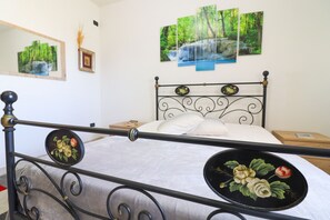 1 bedroom, free WiFi, bed sheets - Holiday Home 'Casa Surya A Otranto' with Balcony, Wi-Fi and Air Conditioning (Otranto)