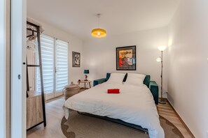 2 habitaciones, tabla de planchar con plancha y wifi gratis 