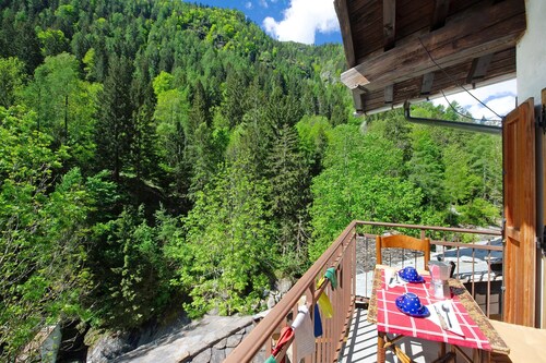 Maison de vacances « Casa Savin 35 » avec vue sur les montagnes, jardin privé et balcon