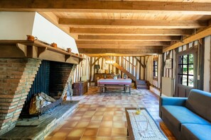 Interior - Holiday Home 'Petit Chantalaoude' with Private Terrace, Private Garden and Wi-Fi (Sabres)