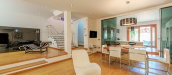 Holiday Home 'A Due Passi Dal Mare' with Private Terrace, Wi-Fi and Air Conditioning