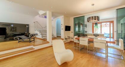 Holiday Home 'A Due Passi Dal Mare' with Private Terrace, Wi-Fi and Air Conditioning