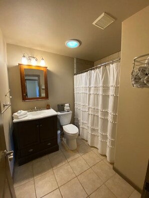 Shower, hair dryer, towels, soap - Pastoral home with mountain views for your recreational retreat.  (Terrebonne)