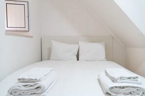 1 chambre, fer et planche à repasser, Wi-Fi, literie fournie