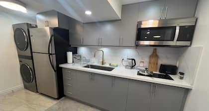 Cozy 2 Bed Room Basement Apartment by HWY 401 Near Pearson International Airport