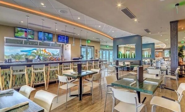 Bar (on property) - 7491 Oasis at Reunion sleeps 12 (kissimmee)
