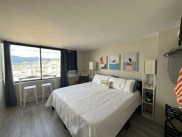 2 bedrooms, iron/ironing board, travel cot, free WiFi