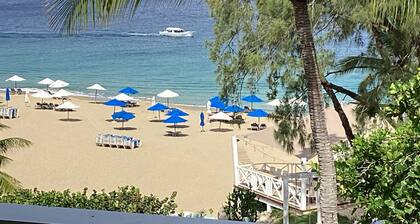 Ocean Front 1st FL Poolside 1bd/2ba Hill Top Condos, Playa Alisha Beach Gorgeous